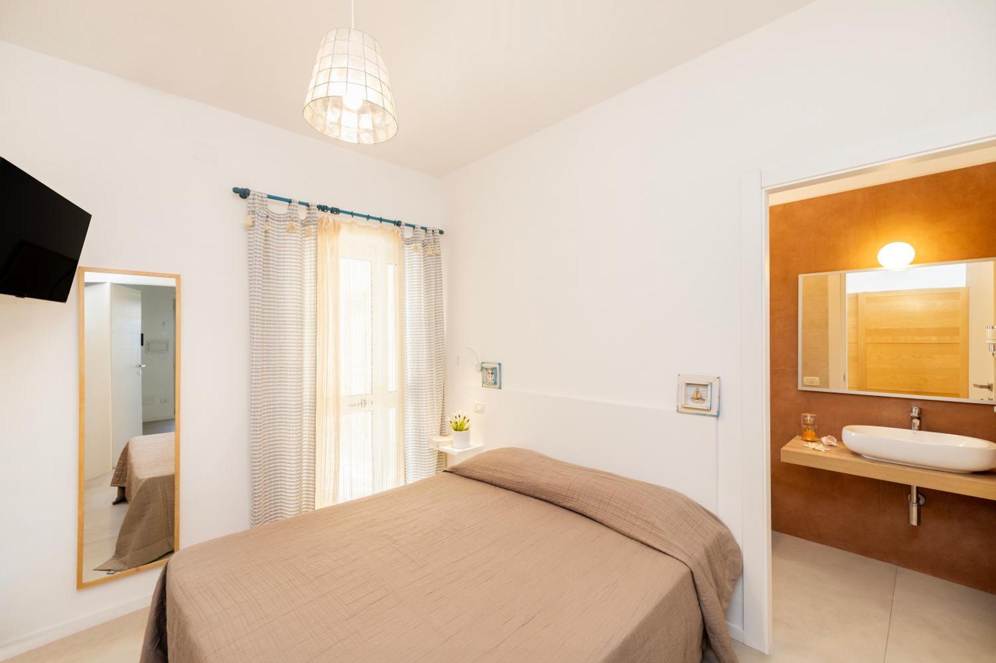 Aria Di Mare Vieste - Luxury Apartments By The Sea Exteriör bild
